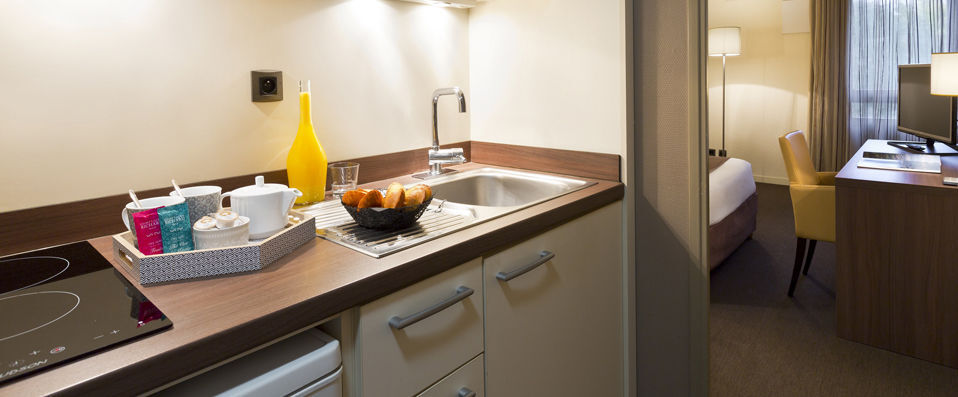 Résidence La Réserve Ferney-Voltaire ★★★★ - Last minute - An elegant and serene residence by the Swiss border. - Ferney-Voltaire, France