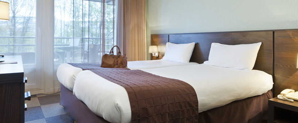 Résidence La Réserve Ferney-Voltaire ★★★★ - Last minute - An elegant and serene residence by the Swiss border. - Ferney-Voltaire, France