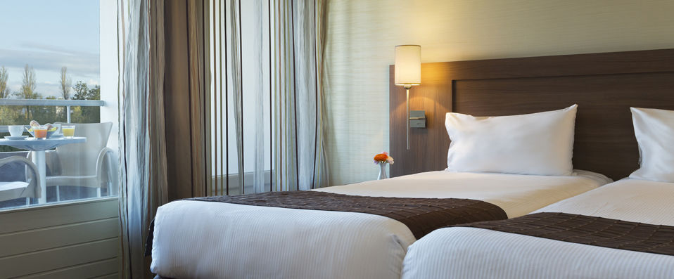 Résidence La Réserve Ferney-Voltaire ★★★★ - Last minute - An elegant and serene residence by the Swiss border. - Ferney-Voltaire, France