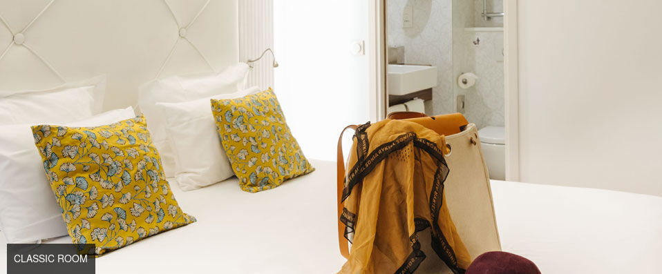 Le Parisis - Paris Tour Eiffel ★★★★ - Last Minute - Romantic Parisian getaway with breath-taking views of the Eiffel Tower. - Paris, France