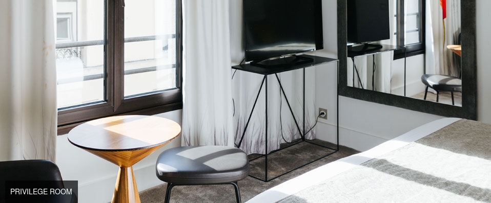 Le Parisis - Paris Tour Eiffel ★★★★ - Last Minute - Romantic Parisian getaway with breath-taking views of the Eiffel Tower. - Paris, France