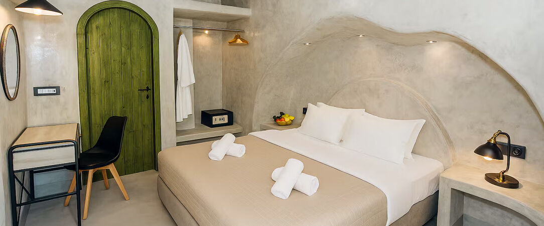 Valsamo Suites Santorini ★★★★ - A romantic luxury escape to Santorini. - Santorini, Greece