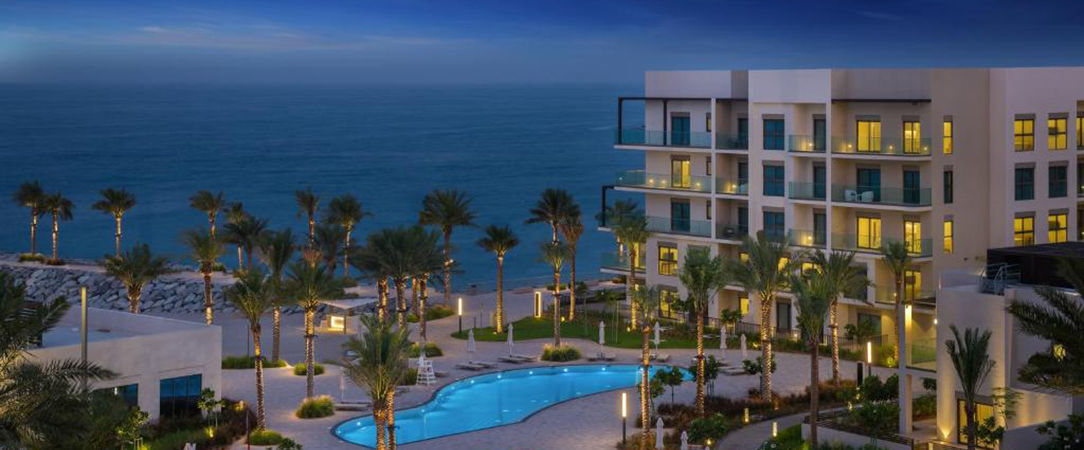 Address Beach Resort Fujairah ★★★★★ - Une nouvelle adresse émiratie face aux eaux azurs de l’océan Indien. - Fujairah, Émirats arabes unis