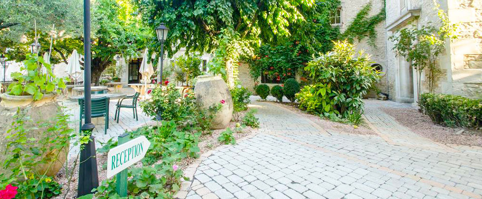 Auberge de Noves ★★★★ - Escapade de charme aux portes d’Avignon. - Provence, France