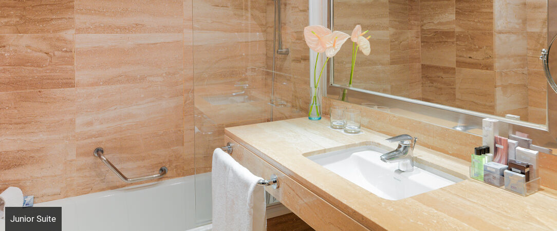 H10 Universitat ★★★★ - A central stay in the cosmopolitan city of Barcelona. - Barcelona, Spain