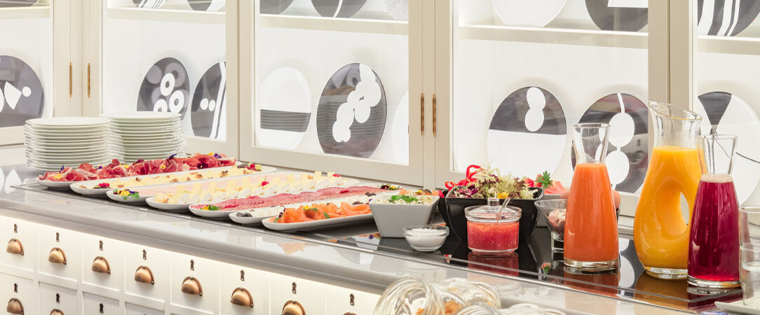 H10 Universitat ★★★★ - A central stay in the cosmopolitan city of Barcelona. - Barcelona, Spain