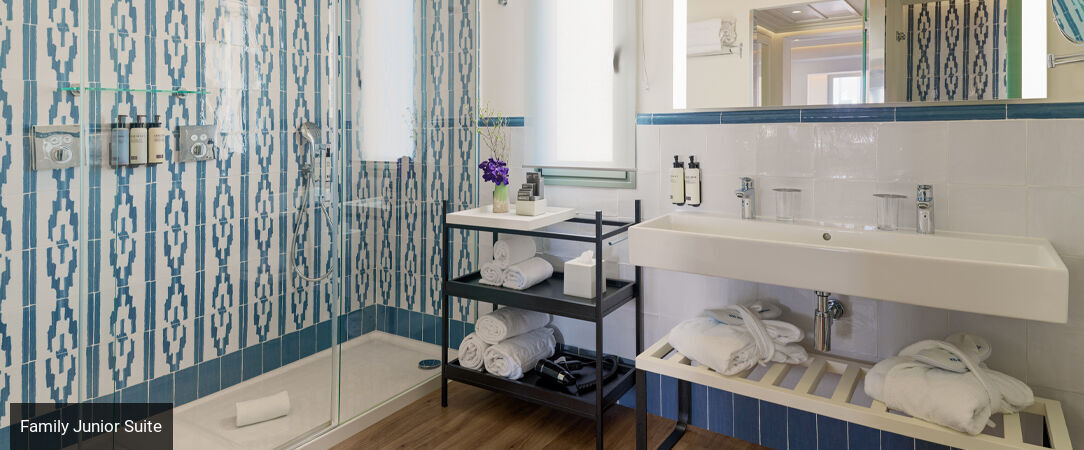 H10 Universitat ★★★★ - A central stay in the cosmopolitan city of Barcelona. - Barcelona, Spain