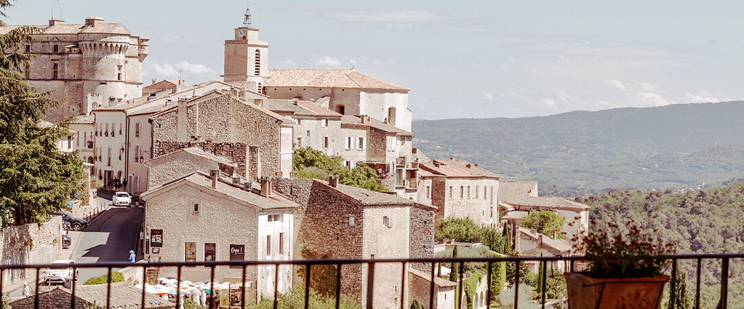 Le Mas des Romarins - A luxurious escape in the charming Gordes. - Gordes, France