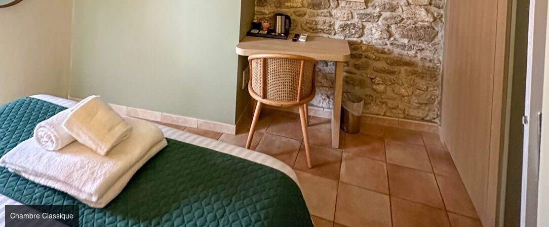 Le Mas des Romarins - A luxurious escape in the charming Gordes. - Gordes, France