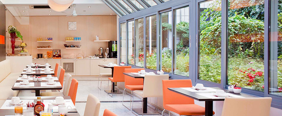 Mercure Paris 15 Porte de Versailles ★★★★ - Last Minute - A chic getaway in Paris’ 15th arrondissement. - Paris, France
