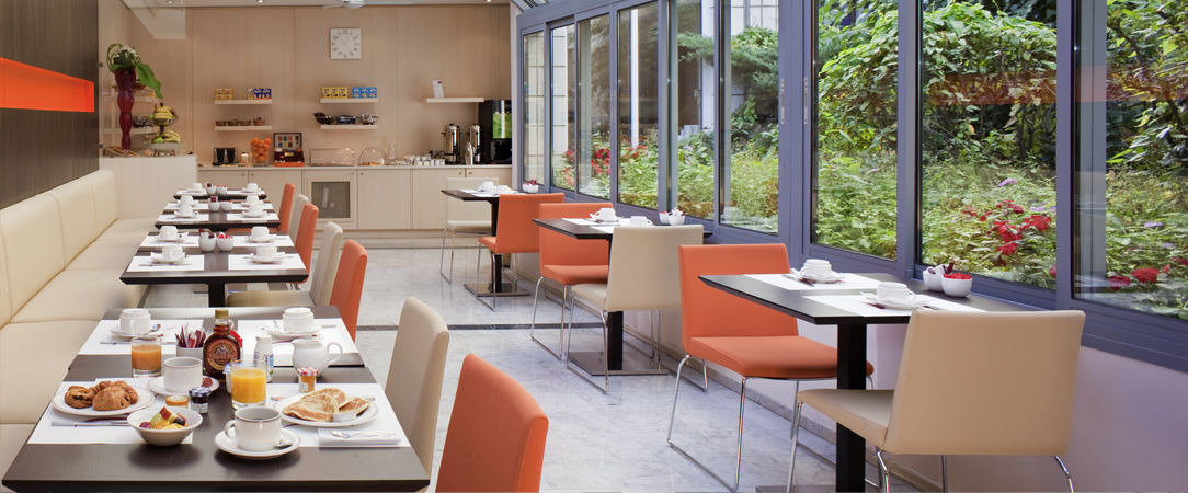 Mercure Paris 15 Porte de Versailles ★★★★ - Vivez la douceur de vivre parisienne dans le 15e arrondissement. - Paris, France