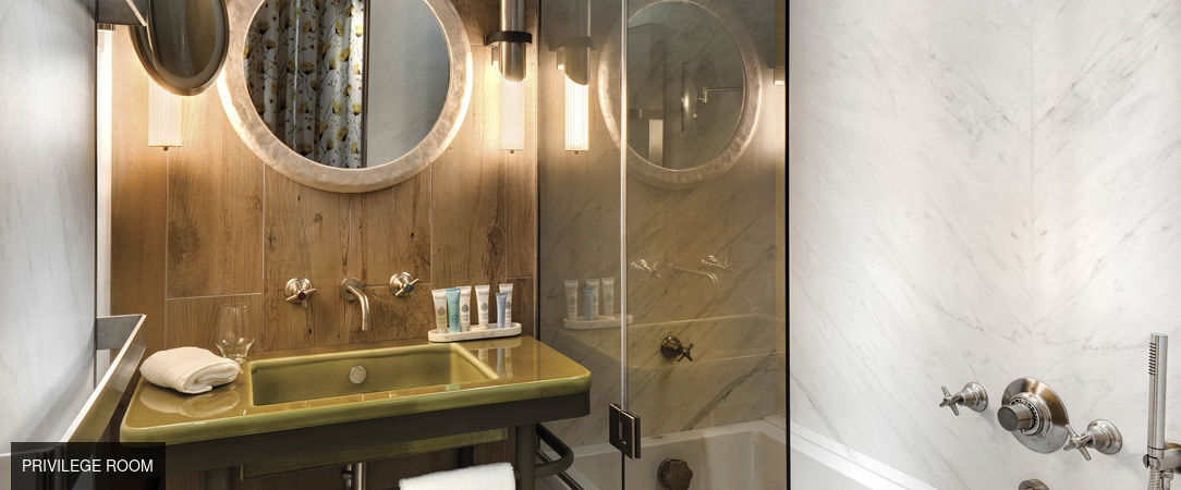 Demeure Montaigne ★★★★★ - Intimate charm meets luxury in one of Paris’s most exclusive addresses - Paris, France