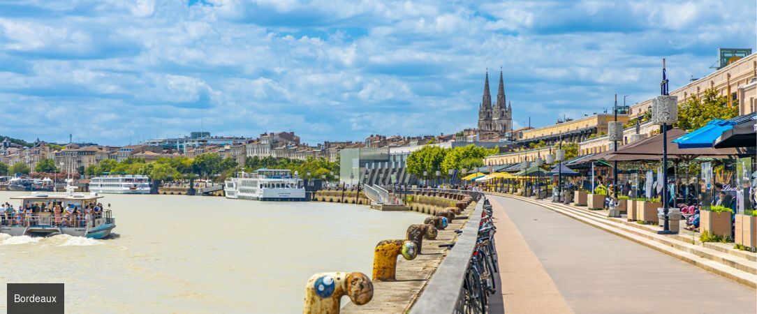 Mercure Bordeaux Gare Atlantic ★★★★ - Une halte bordelaise raffinée à proximité immédiate de la gare Saint-Jean et des trésors de la ville. - Bordeaux, France