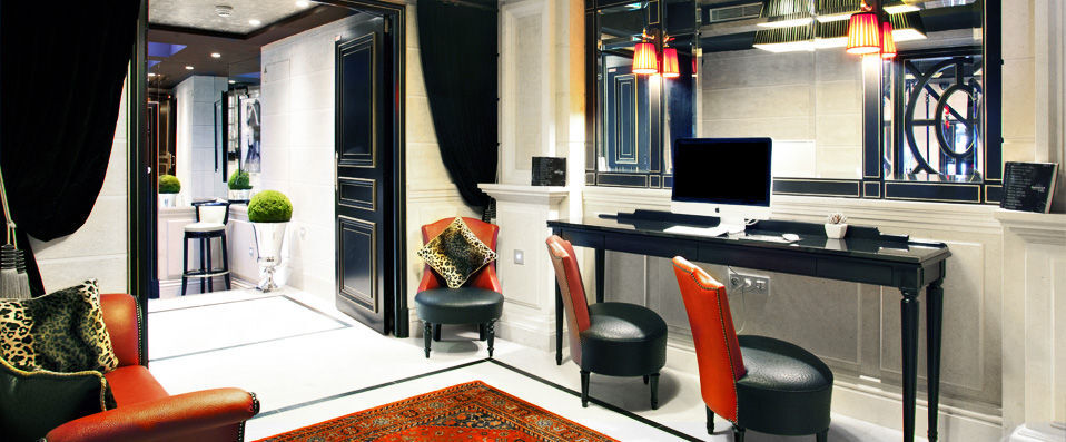 Champs Elysées Mac Mahon ★★★★★ - Large rooms and Empire-style luxury, all within sight of the Arc de Triomphe. - Paris, France