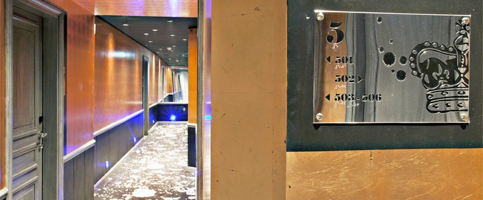 Champs Elysées Mac Mahon ★★★★★ - Large rooms and Empire-style luxury, all within sight of the Arc de Triomphe. - Paris, France