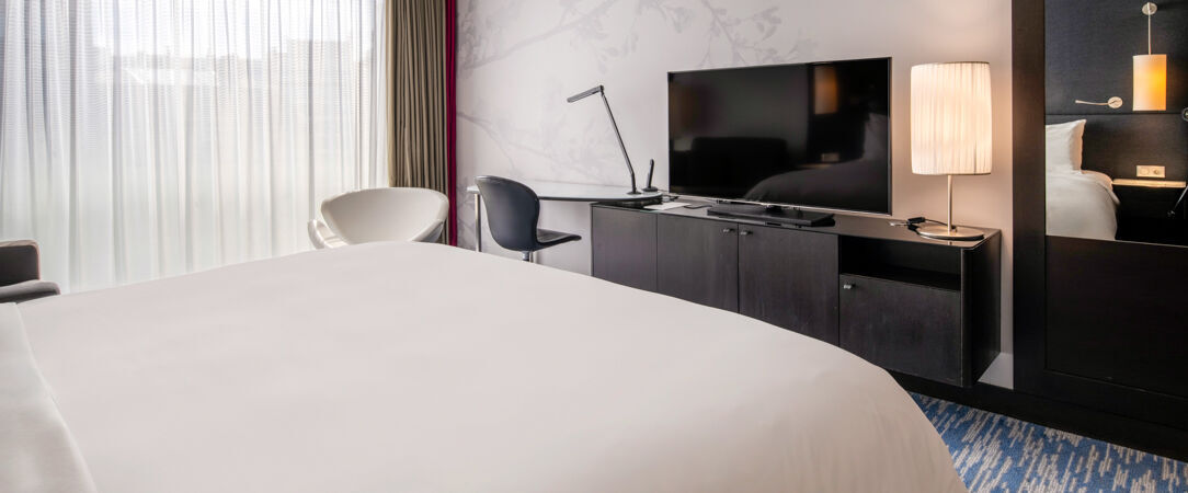 Renaissance Paris Arc de Triomphe ★★★★★ - A luxurious Parisian escape by the Arc de Triomphe. - Paris, France