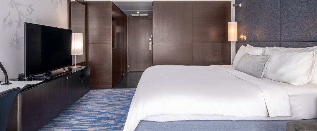 Renaissance Paris Arc de Triomphe ★★★★★ - A luxurious Parisian escape by the Arc de Triomphe. - Paris, France