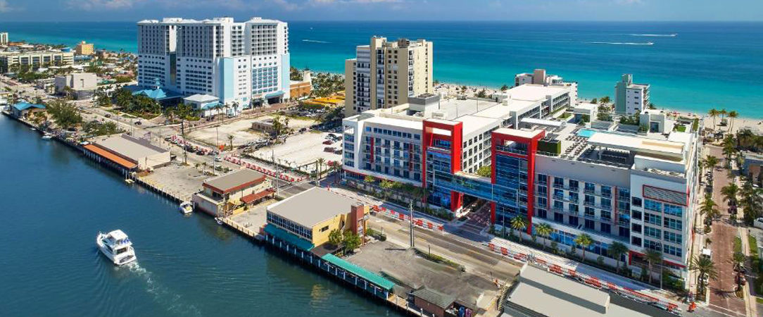 Costa Hollywood Beach Resort ★★★★ - Luxury staycation by the Hollywood Broadwalk. - Miami, United States