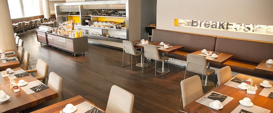 B Hotel - B-smart and book into one of Barcelona’s trendiest hotels. - Barcelona, Spain