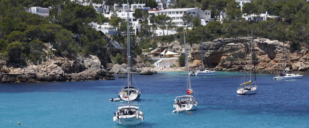 Portinatx Beach Club Hotel ★★★★ - Une adresse à l’image de l’île blanche. - Ibiza, Espagne