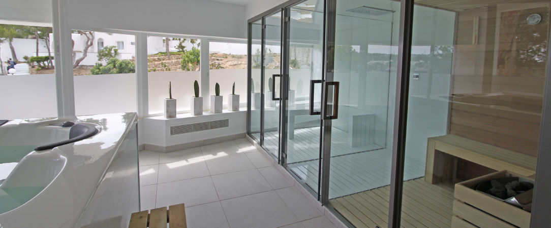 Portinatx Beach Club Hotel ★★★★ - Une adresse à l’image de l’île blanche. - Ibiza, Espagne