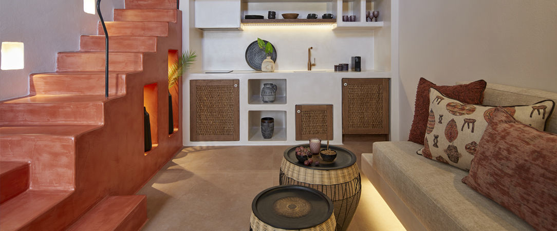 Domus Hestia Suites - Luxury suite accommodation with private hot tub in picturesque island village - Santorini, Greece