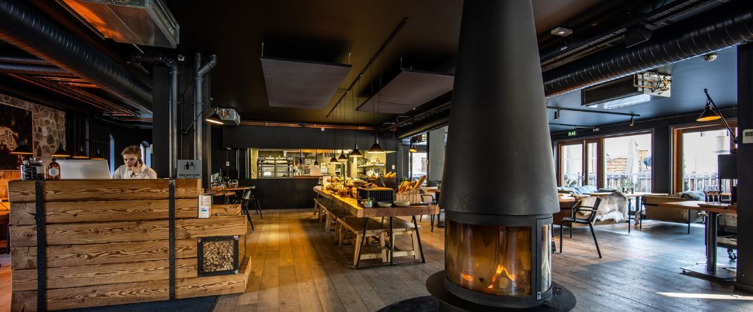 Hôtel Restaurant Le Monêtier - Warm and inviting indulgence nestled away in the dramatic Alps. - Hautes-Alpes, France
