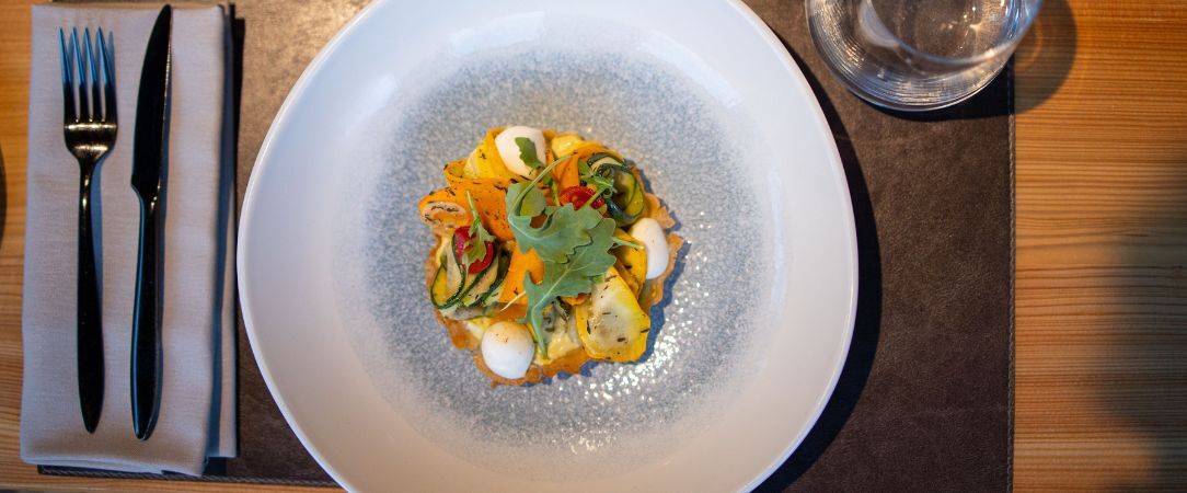 Hôtel Restaurant Le Monêtier - Warm and inviting indulgence nestled away in the dramatic Alps. - Hautes-Alpes, France
