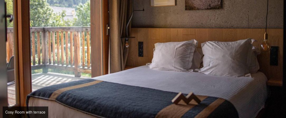 Hôtel Restaurant Le Monêtier - Warm and inviting indulgence nestled away in the dramatic Alps. - Hautes-Alpes, France
