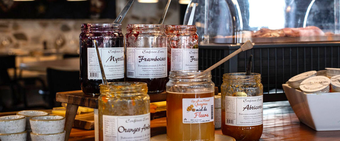 Hôtel Restaurant Le Monêtier - Warm and inviting indulgence nestled away in the dramatic Alps. - Hautes-Alpes, France