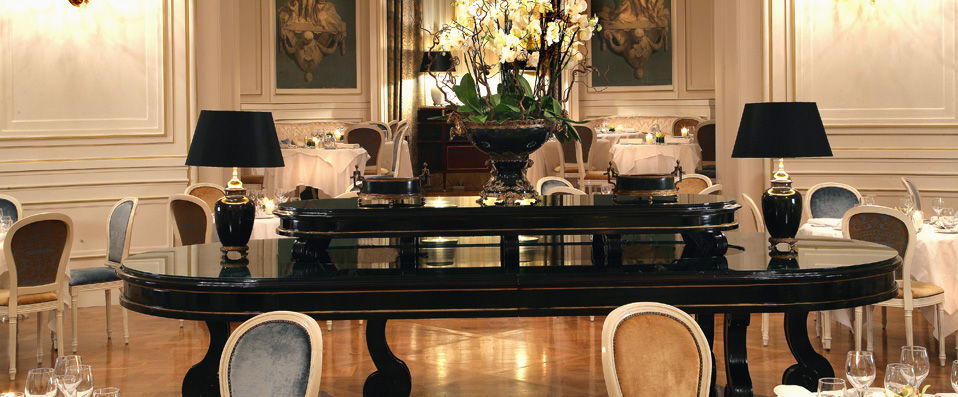 Tiara Château Hôtel Mont Royal Chantilly ★★★★★ - Last Minute -  - Chantilly, France