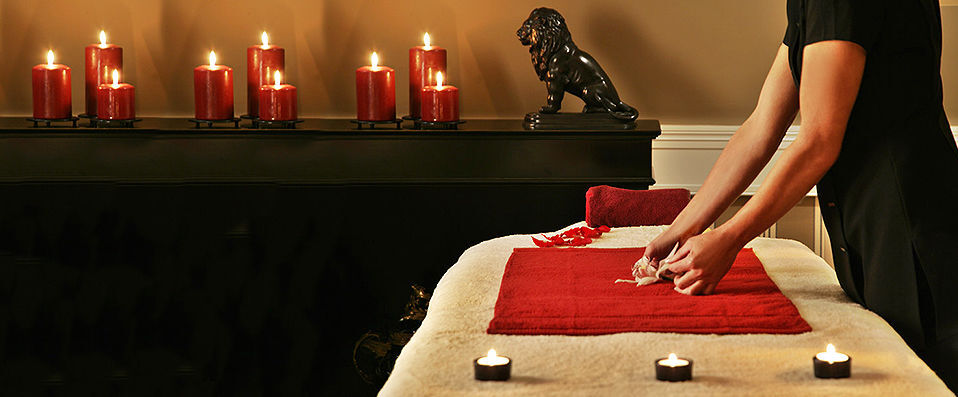 Tiara Château Hôtel Mont Royal Chantilly ★★★★★ - Last Minute -  - Chantilly, France