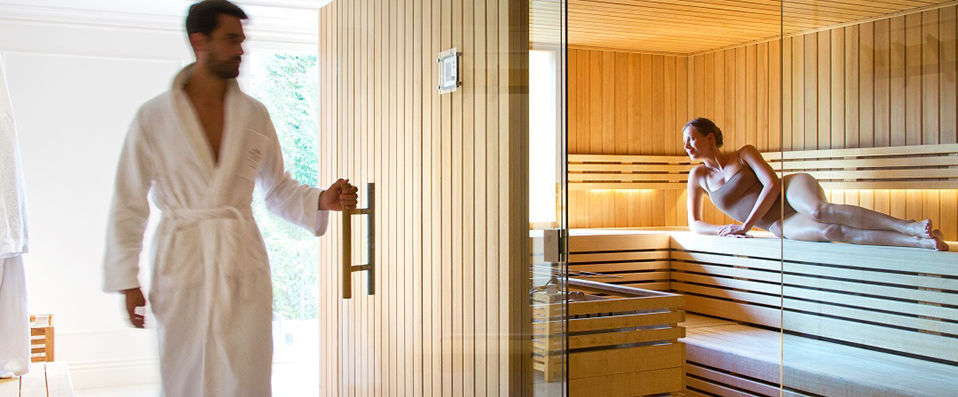 Tiara Château Hôtel Mont Royal Chantilly ★★★★★ - Last Minute -  - Chantilly, France