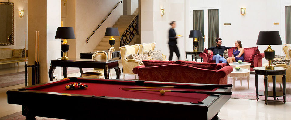 Tiara Château Hôtel Mont Royal Chantilly ★★★★★ - Last Minute -  - Chantilly, France