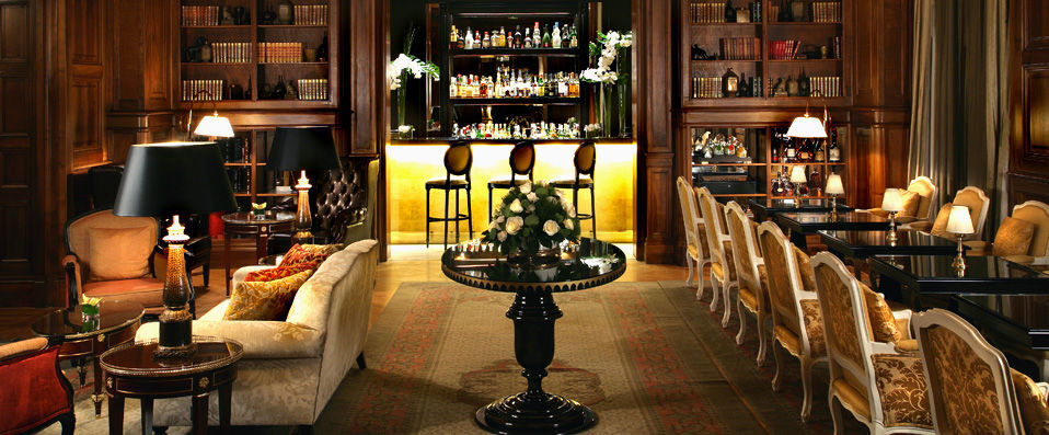 Château Hôtel Mont Royal Chantilly ★★★★★ - Dernière minute - Demeure élégante & luxueuse au cœur de la forêt de Chantilly. - Chantilly, France