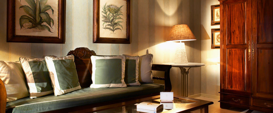 La Maltese Estate Villa ★★★★★ - Par Marine Gonindard, correspondante de VeryChic - Santorin, Grèce