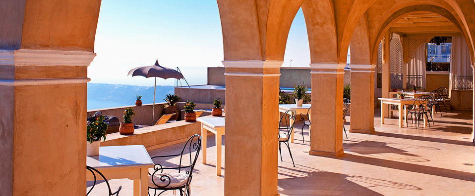 La Maltese Estate Villa ★★★★★ - Par Marine Gonindard, correspondante de VeryChic - Santorin, Grèce