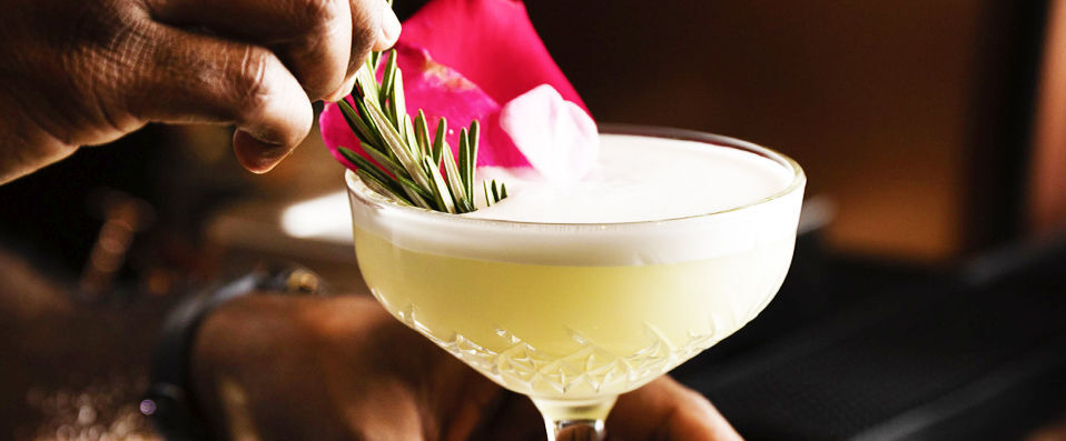 Mercure Marseille Canebière Vieux Port ★★★★ - Adresse étoilée & idéalement située à deux pas du Vieux-Port. - Marseille, France