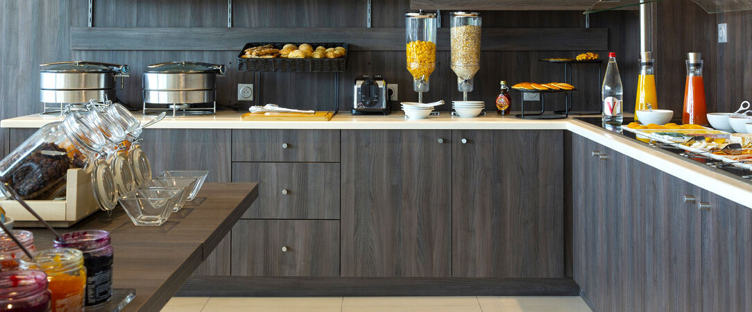 Hôtel Roi Soleil Prestige Plaisir - St Quentin ★★★★ - Dernière minute - Invitation au plaisir à l’Ouest de Paris. - Yvelines, France