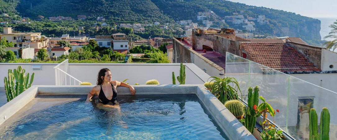 Domo 20 - A modern and sophisticated address overlooking the Gulf of Naples. - Naples, Italy