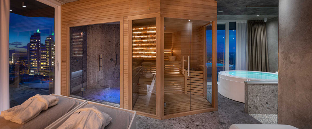 J44 Lifestyle hotel Jesolo ★★★★★ - 5-star concept hotel where luxury meets urban cool on an Italian beach - Veneto, Italy