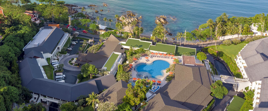 Diamond Cliff Resort & Spa ★★★★★ - A five-star resort overlooking a paradisaic beach in Thailand. - Phuket, Thailand
