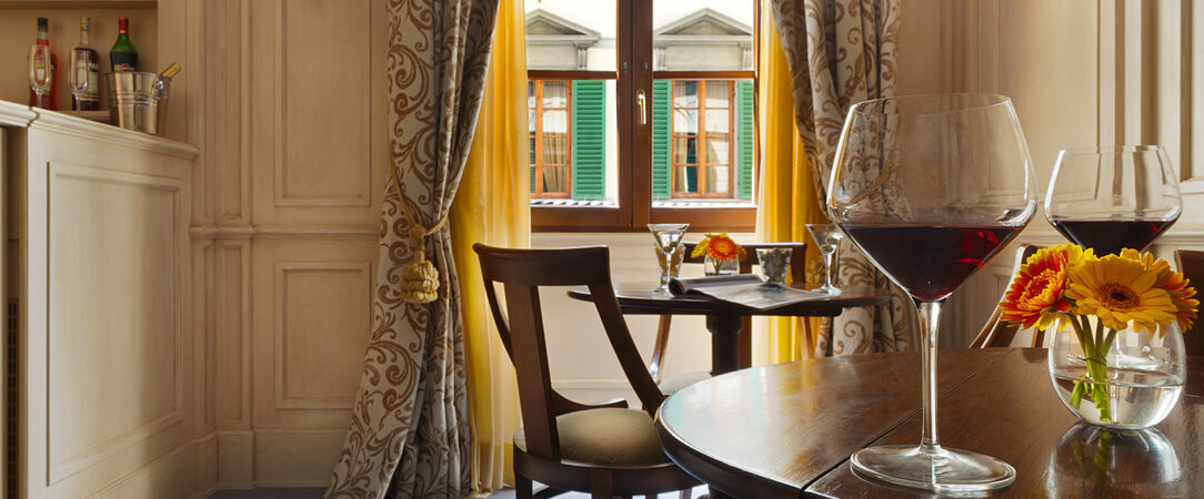 Hotel Calzaiuoli ★★★★ - Upscale address in the heart of the bustling Florence. - Florence, Italy