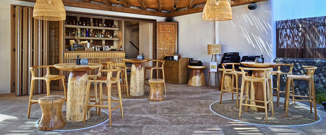 Radisson Blu Zaffron Resort - Adults Only ★★★★★ - Dans le bleu des Cyclades, séjour de luxe à Santorin. - Santorin, Grèce