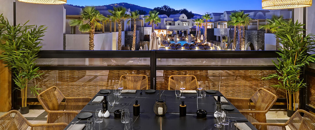Radisson Blu Zaffron Resort - Adults Only ★★★★★ - Dans le bleu des Cyclades, séjour de luxe à Santorin. - Santorin, Grèce