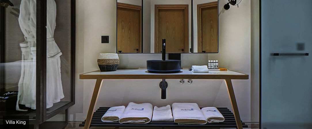 Radisson Blu Zaffron Resort - Adults Only ★★★★★ - Dans le bleu des Cyclades, séjour de luxe à Santorin. - Santorin, Grèce