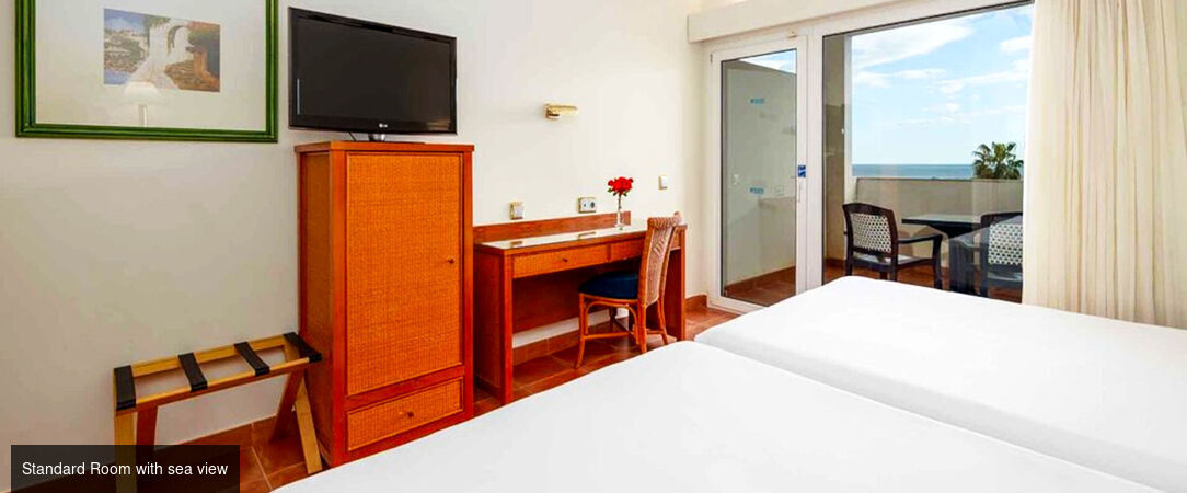 Playacartaya Aquapark & Spa Hotel ★★★★ - A fantastic beachfront hotel, ideal for a carefree family holiday. - Andalusia, Spain