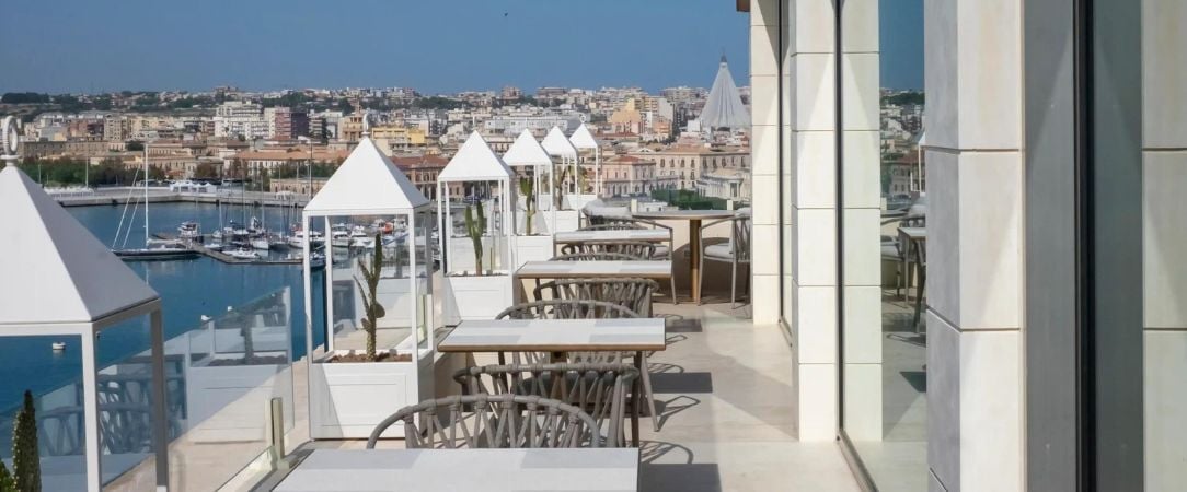 Grand Hotel Des Etrangers ★★★★★ - Inimitable Italian style overlooking the historical harbour of Syracuse. - Sicily, Italy