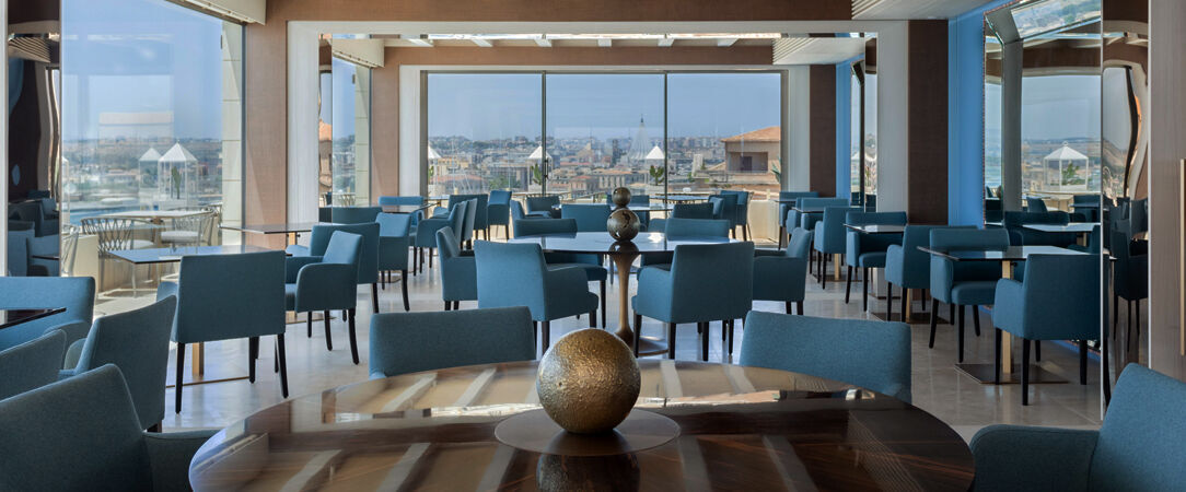 Grand Hotel Des Etrangers ★★★★★ - Inimitable Italian style overlooking the historical harbour of Syracuse. - Sicily, Italy