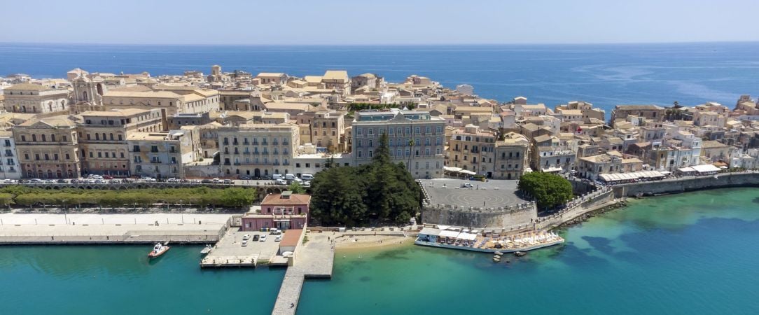 Grand Hotel Des Etrangers ★★★★★ - Inimitable Italian style overlooking the historical harbour of Syracuse. - Sicily, Italy